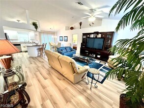 818 SW 8th Pl in Cape Coral, FL - Building Photo - Building Photo