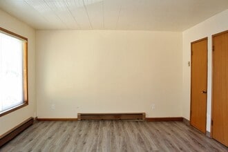 930 SW Gibbs St in Portland, OR - Building Photo - Building Photo
