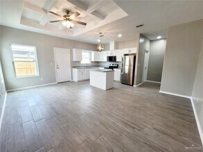 2109 Stauffers St-Unit -3 in Weslaco, TX - Building Photo - Building Photo