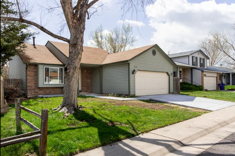 8636 W Teton Ave in Littleton, CO - Building Photo