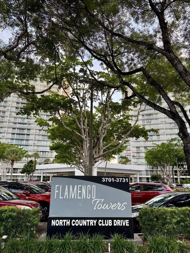 3701 N Country Club Dr, Unit 908 in Aventura, FL - Foto de edificio - Building Photo