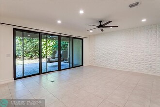 8127 Rainforest Jasper Ln in Delray Beach, FL - Building Photo - Building Photo