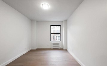 915 W End Ave-Unit -404 in New York, NY - Building Photo - Building Photo