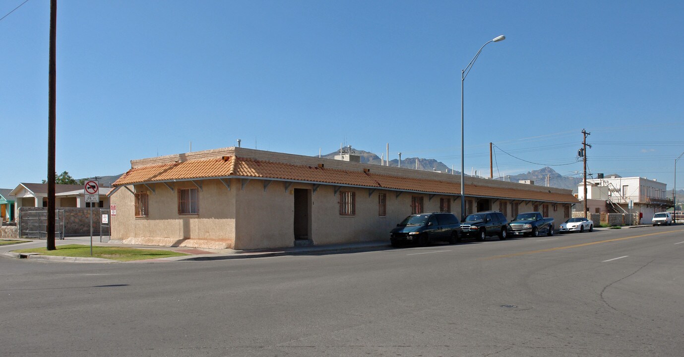 3525 Rivera Ave in El Paso, TX - Building Photo