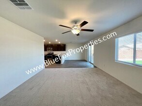 12854 N Peony Dr in Marana, AZ - Building Photo - Building Photo