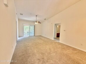 6788 Manotak Oaks Dr in Jacksonville, FL - Building Photo - Building Photo