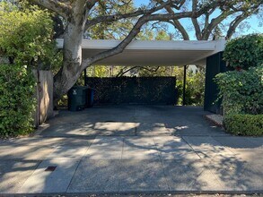 1815 Carmelita Ave in Burlingame, CA - Building Photo - Building Photo