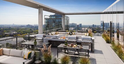 1040 W Van Buren St in Chicago, IL - Foto de edificio - Building Photo