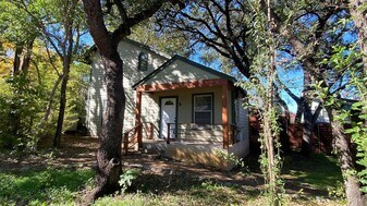 2706 S 4th St in Austin, TX - Building Photo