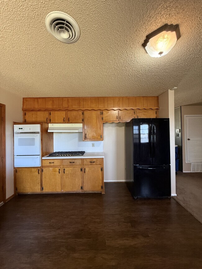 1520 E 1st St in Lubbock, TX - Building Photo - Building Photo