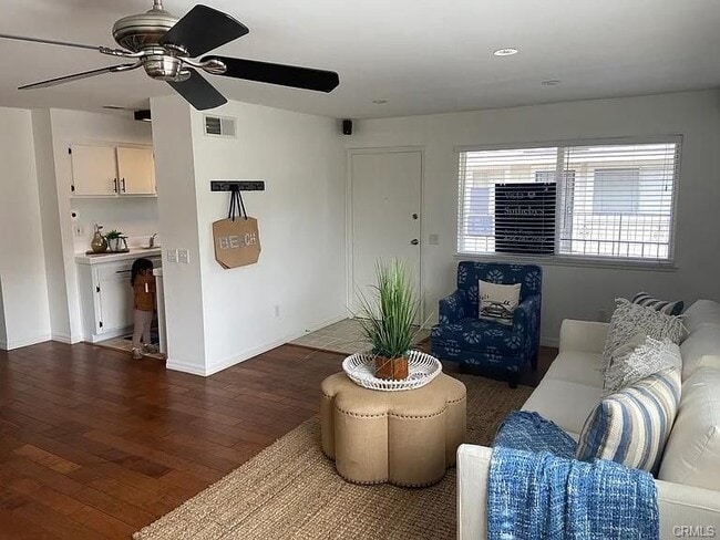 property at 4608 Via Vista Cir