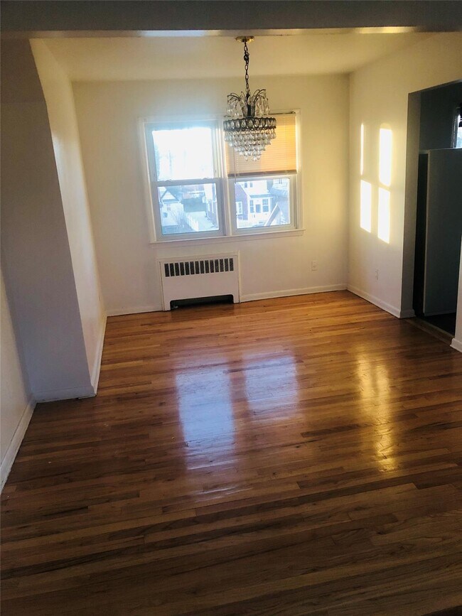232 Frederick Ave in South Floral Park, NY - Building Photo - Building Photo