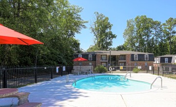 The Park at Forestdale in Birmingham, AL - Building Photo - Building Photo