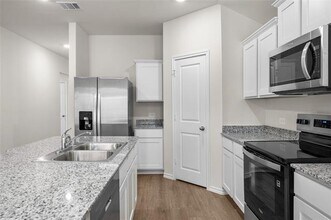 4318 Carnation Dr in Tom Bean, TX - Building Photo - Building Photo