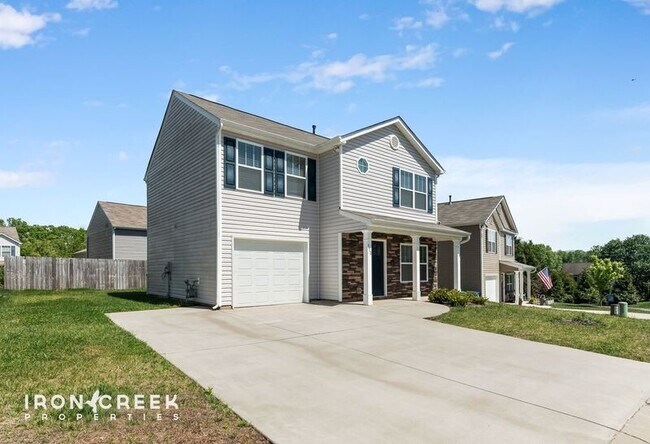 352 Oak Br Rd in Arden, NC - Building Photo - Building Photo