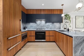 128 W 23rd St, Unit 5A in New York, NY - Building Photo - Building Photo