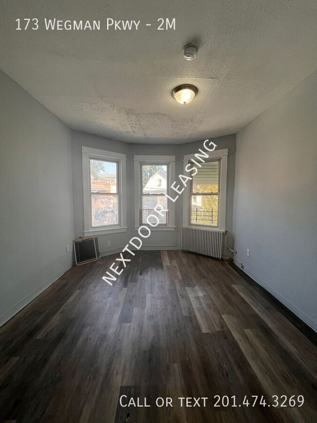 173 Wegman Pkwy in Jersey City, NJ - Building Photo - Building Photo