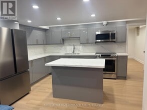 8 Slater Mill Pl in Hamilton, ON - Building Photo - Building Photo