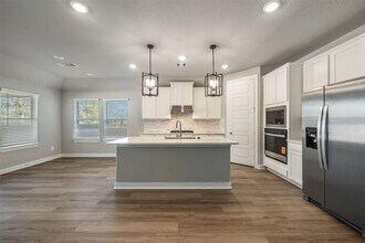 17716 Ml Mnr Dr in Montgomery, TX - Building Photo - Building Photo