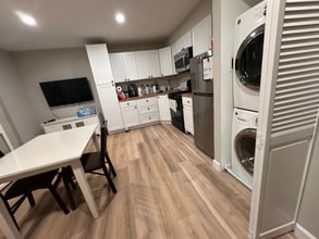 3846 Farrcroft Green in Fairfax, VA - Building Photo - Building Photo