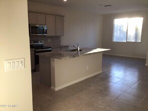 691 S Silvercreek Pl in Casa Grande, AZ - Building Photo - Building Photo