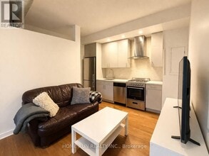 22 Perkins St in Ottawa, ON - Building Photo - Building Photo