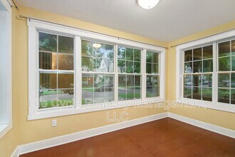 354 Richard Terrace SE in Grand Rapids, MI - Building Photo - Building Photo