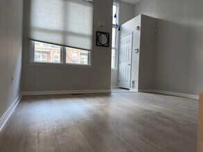 320 Midland Ct in West New York, NJ - Building Photo - Building Photo