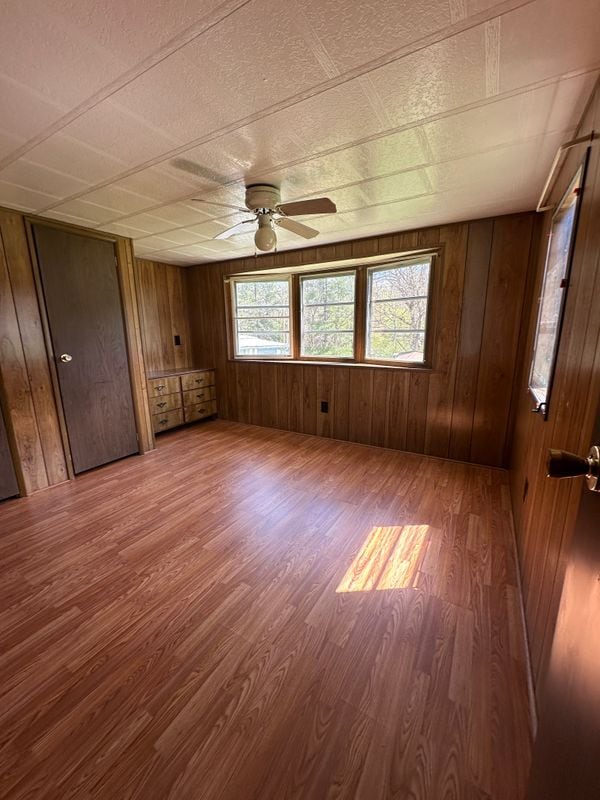 578 Walnut St in Clintwood, VA - Building Photo - Building Photo