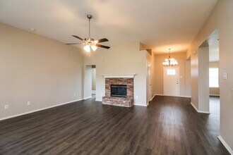 1735 Oneal St in Lancaster, TX - Building Photo - Building Photo
