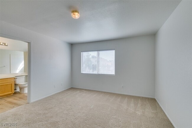 property at 1703 Silver Glen Ave