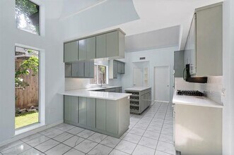 8907 Club Creek Cir in Dallas, TX - Building Photo - Building Photo