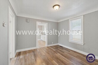 1005 Elysian Ave in Toledo, OH - Building Photo - Building Photo