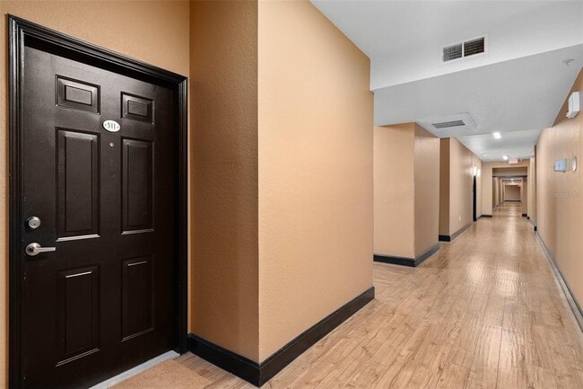 911 N Orange Ave in Orlando, FL - Foto de edificio - Building Photo