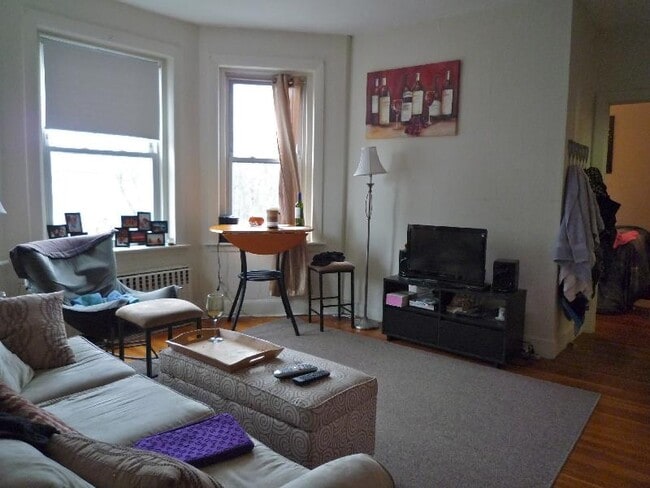 33 Lancaster Terrace, Unit 310 in Brookline, MA - Building Photo - Building Photo