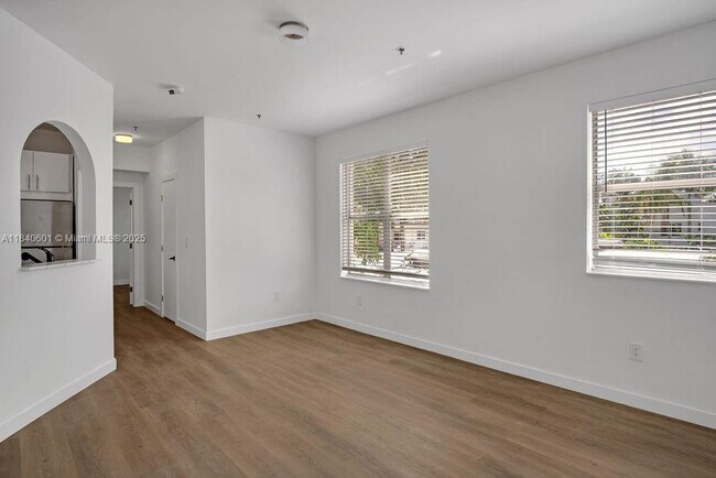 747 Michigan Ave in Miami Beach, FL - Building Photo - Building Photo