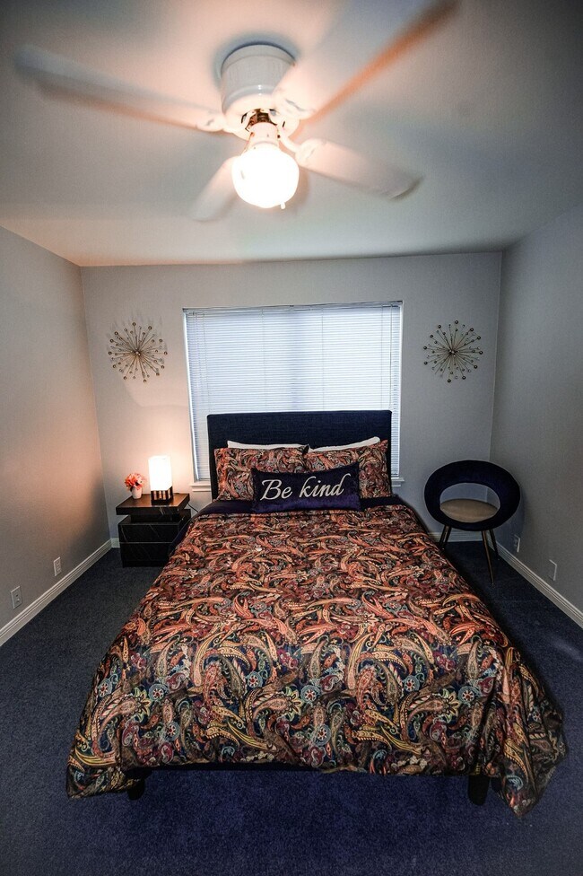 property at 1535 Potomac Dr