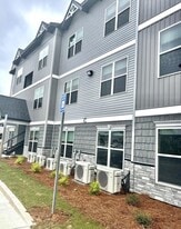 Platform Douglas in Douglas, GA - Building Photo