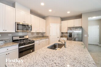 75344 Fox Cross Ave in Yulee, FL - Foto de edificio - Building Photo