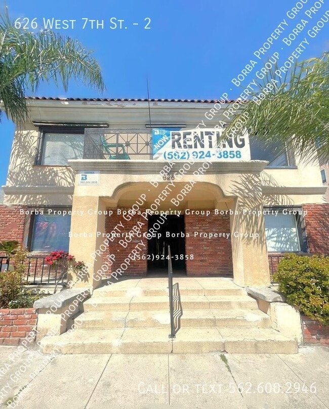 property at 626 W 7th St