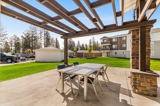 Blue Point Apartments in Spokane, WA - Building Photo - Building Photo