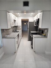 5609 NW 18th St in Lauderhill, FL - Building Photo - Building Photo