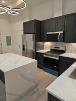 2909 N Milwaukee Ave in Chicago, IL - Building Photo