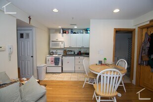 1801 Beacon St in Brookline, MA - Building Photo