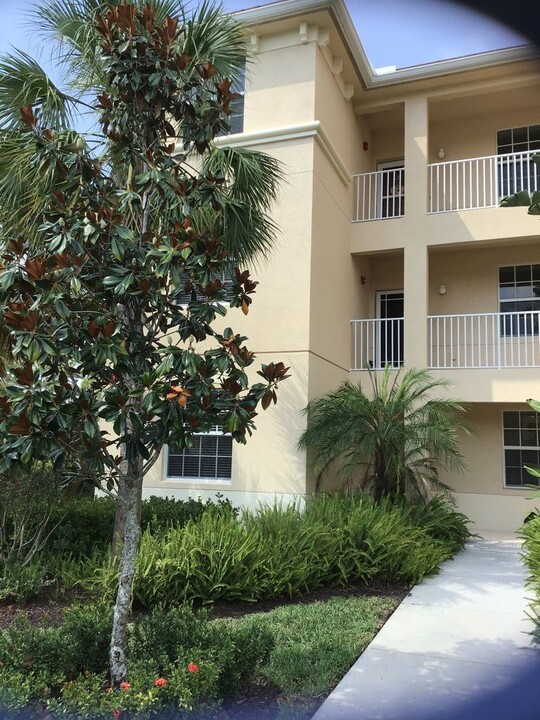 10760 Palazzo Wy in Ft. Myers, FL - Building Photo