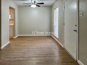 2101 6th Ave N in Texas City, TX - Building Photo - Building Photo