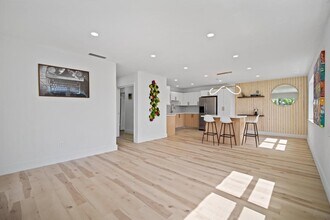 1523 NE 148th St in North Miami, FL - Building Photo - Building Photo
