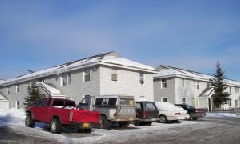 Romig Court in Anchorage, AK - Foto de edificio