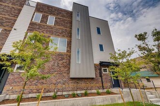3525 S Emerson St-Unit -A in Englewood, CO - Foto de edificio - Building Photo