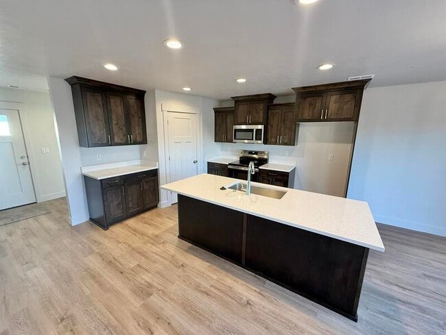 242 N 900 W in Garland, UT - Building Photo - Building Photo